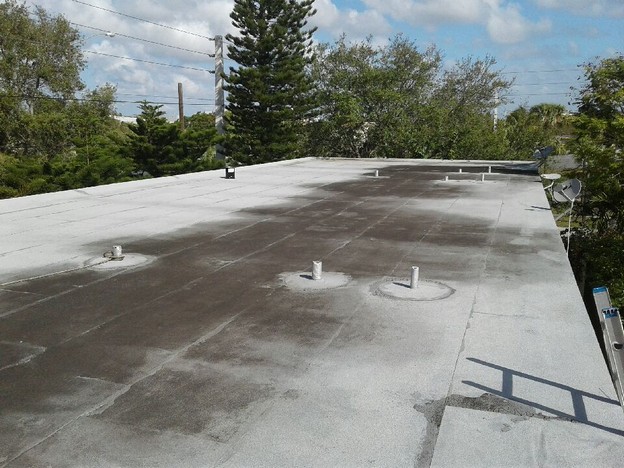 Commercial roofing maintenance miami